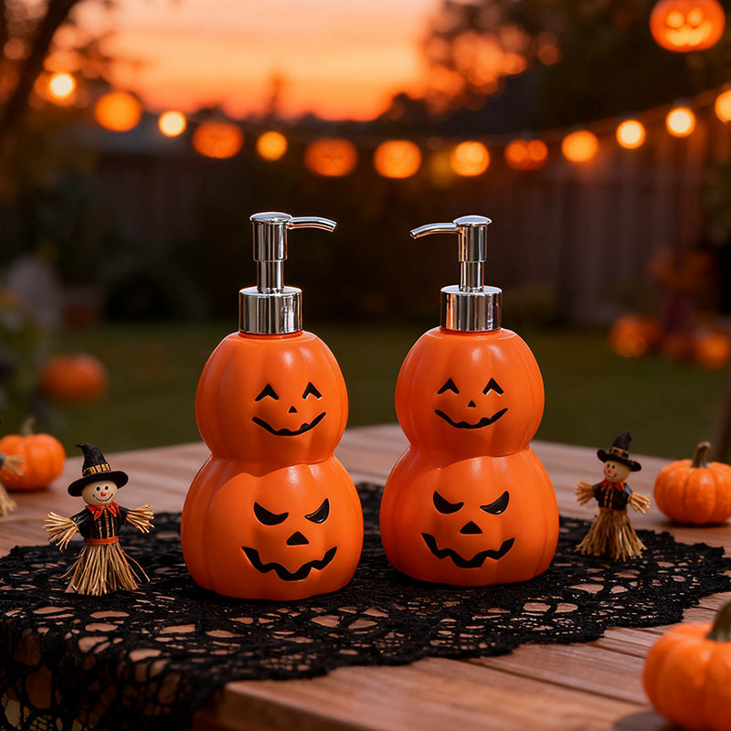 Fles in de vorm van een pompoen met een spookgezicht