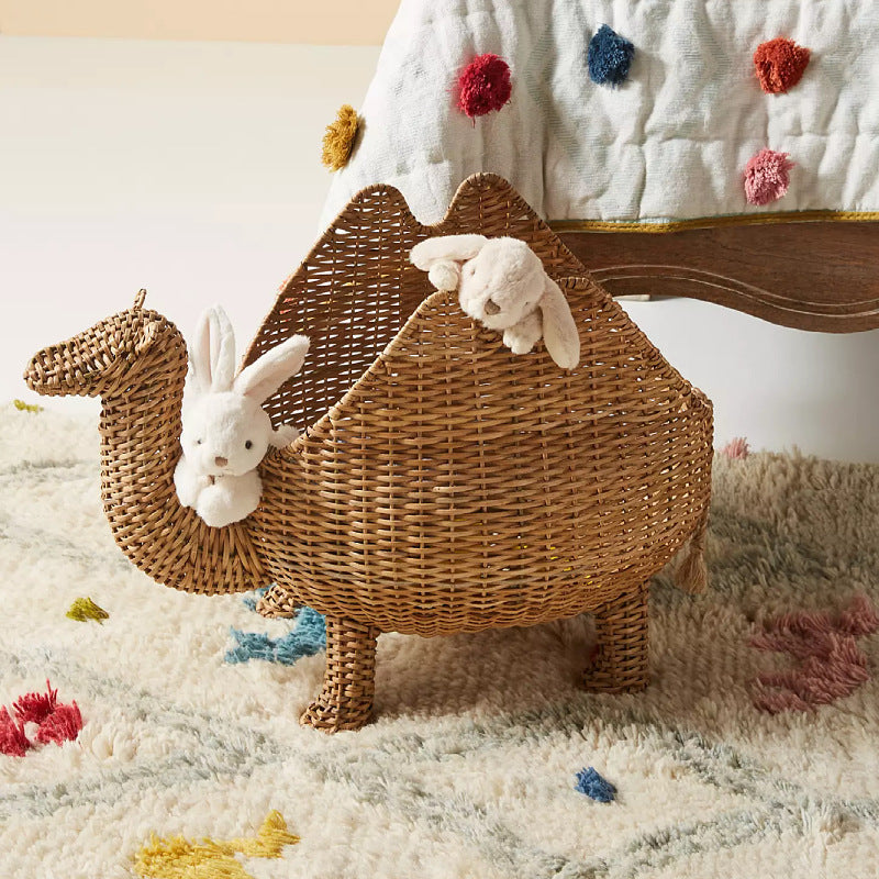 Handgemaakte geweven dierenkameel decoratie rotan mand met deksel cartoon speelgoed opbergdoos organizer rotan mand