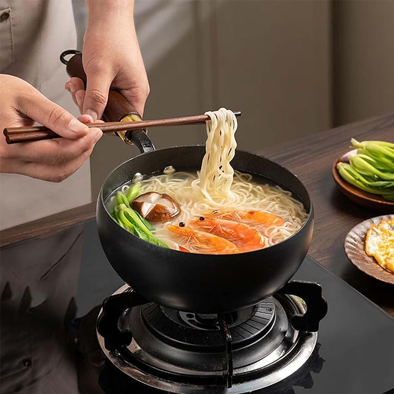 Handgesmede ijzeren wok 24/28cm ongecoat met houten deksel voor inductie gas