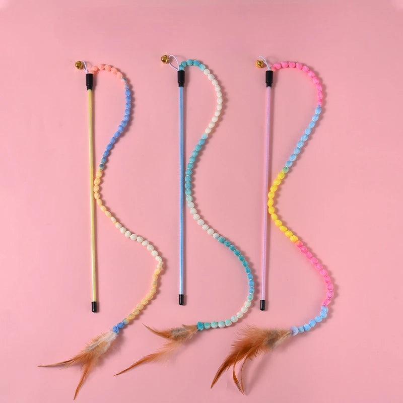 Lot de 3 jouets interactifs pour chat, canne à pêche arc-en-ciel pour chats et chatons d'intérieur, jouet teaser coloré avec ficelle, peluche et plumes