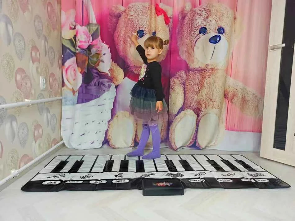 180x72cm Musical Piano Mat for Kids - Electronic Black & White Keyboard Baby Play Mat Rug Early Educational Toy Gift