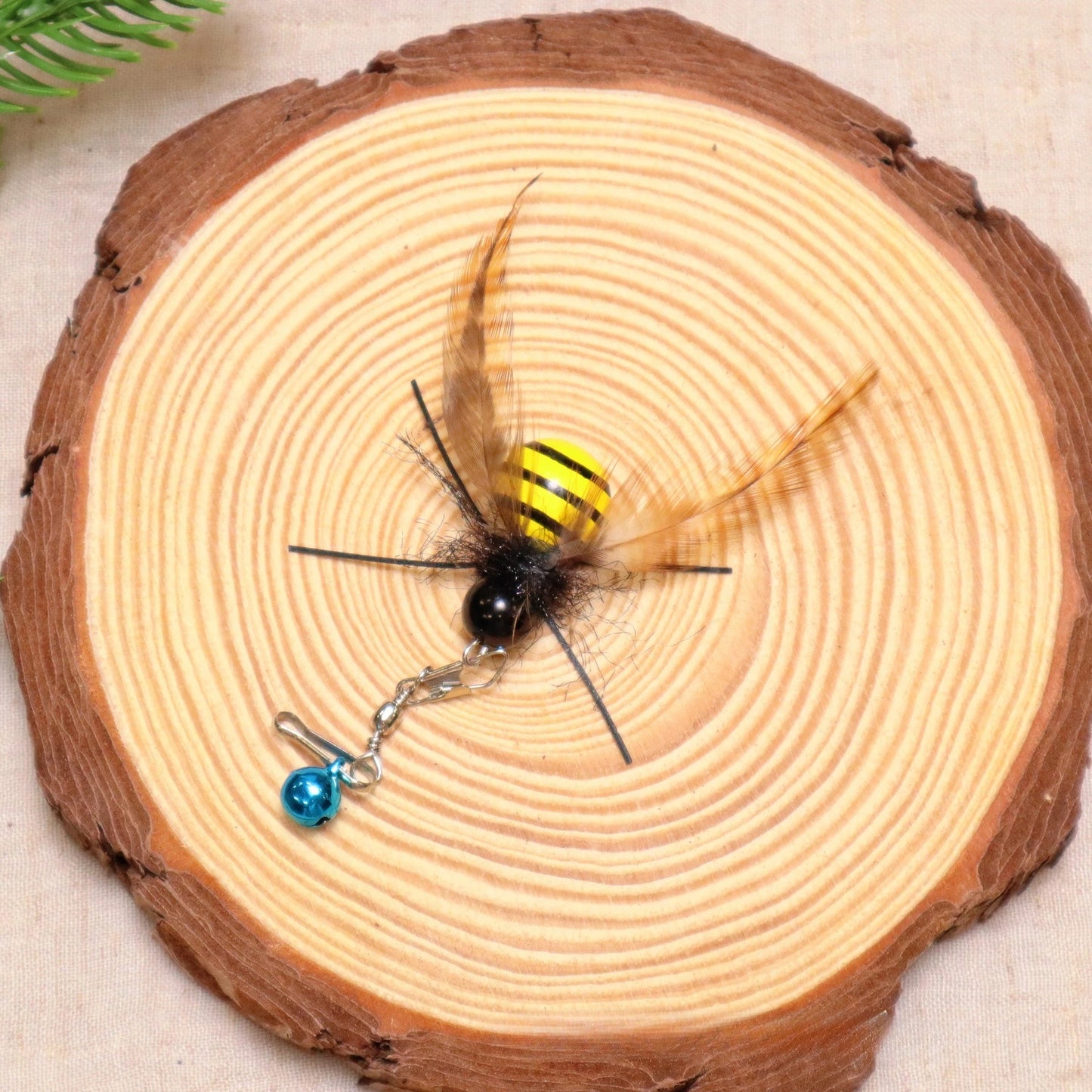 2pcs Simulation Mantis Bee Feather Replacement Accessories Funny Cat Stick Rod Teaser Pet Toy Plastic Wood
