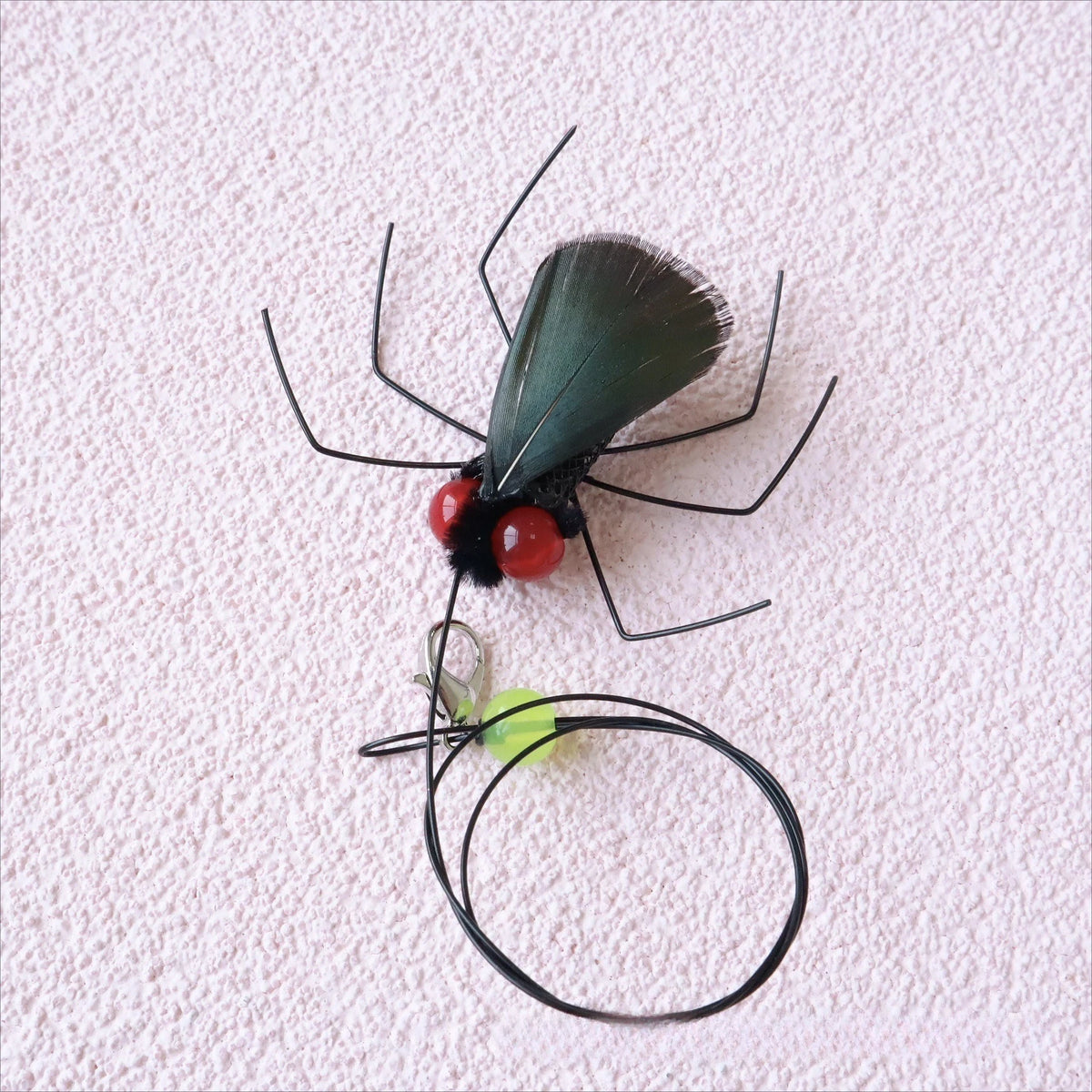 2 pièces couleur aléatoire simulation petits insectes volants accessoires de remplacement pour jouets canne à chat jouets à plumes pour chaton fournitures pour animaux