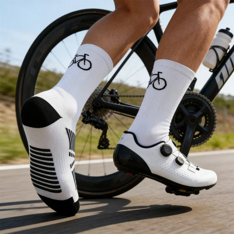 2 Pairs Unisex Breathable Cycling Socks MTB Road Bicycle Outdoor Sports Racing Compression mid Tube Socks for Men And Women