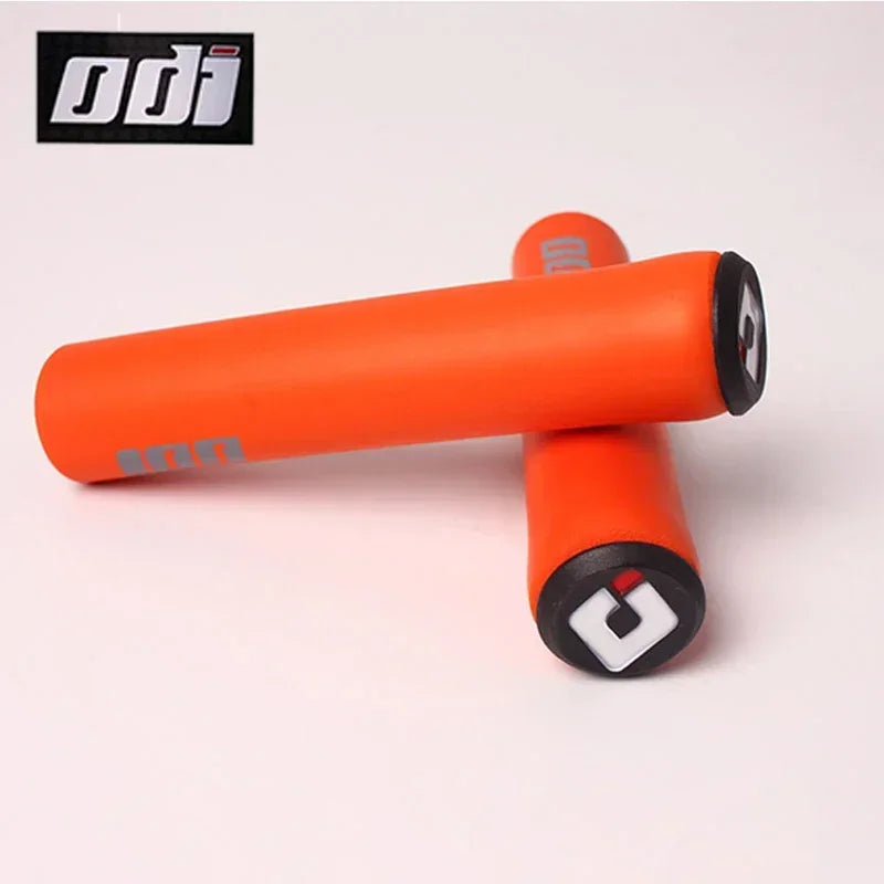 2PCS ODI MTB Grips Silicone Bicycle Handlebar Cover Soft Shock Absorbing Mountain Bike Handles Cuff MTB BMX Handlebar Fist Bike