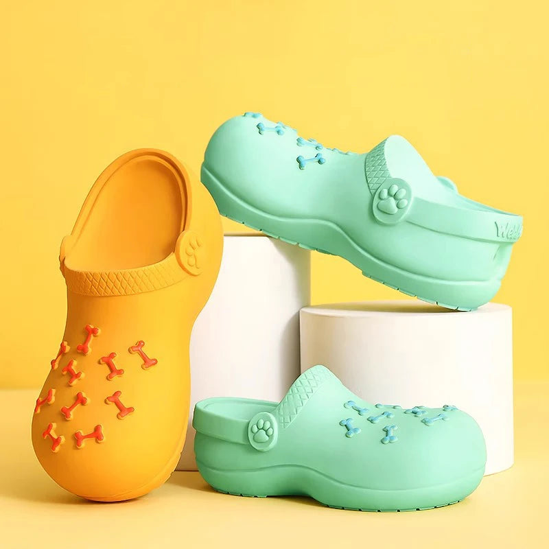 Interactive Dog Bite Slippers Toys Funny Dog Squeaky Toy Puppy Teeth Cleaning Latex Slippers Bite-resistant Pet Chew Toy