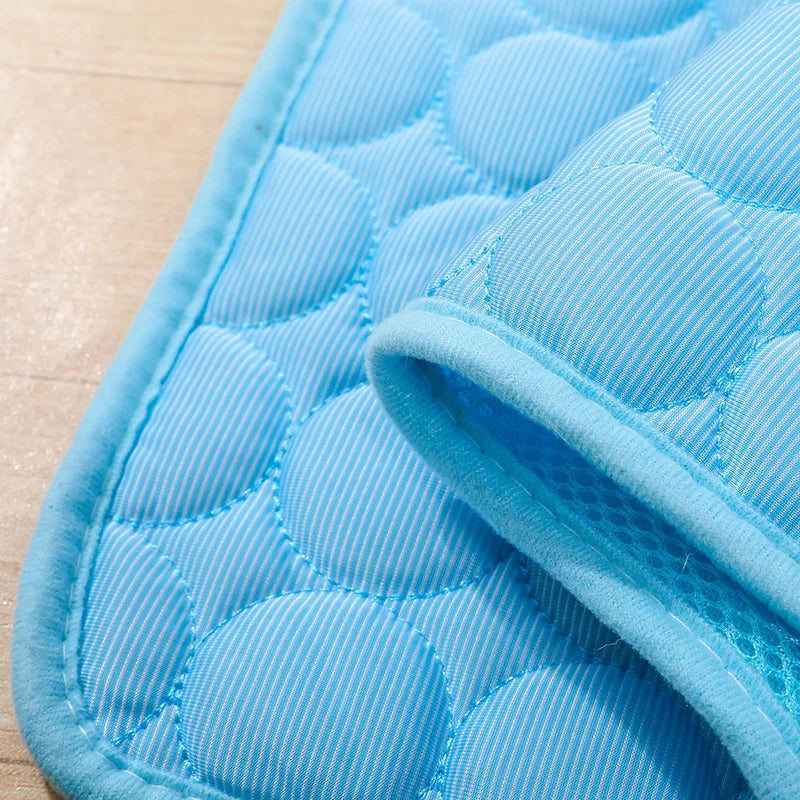Summer Pet Cooling Mat Breathable Ice Blanket for Dogs Cats Pets Sleep Cold Bed Washable Ice Silk Pads Cushion Pet Accessories