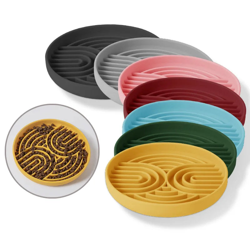 19cm Round Silicone Dog Slow Feeder Mat Pet Licking Mat with Suction Cups Anti-choking Dog Slow Feeding Pad Dog Accessories